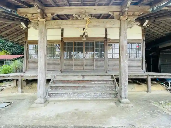 福竜寺の{uncategorized: "未分類", other: "その他", undefined: "問題あり", building: "その他建物", grave: "お墓", sacred_gate: "鳥居", guardian: "狛犬", statue: "像", buddha: "仏像", history: "歴史", nature: "自然", garden: "庭園", animal: "動物", pagoda: "塔", temizu: "手水舎", mountain_gate: "山門・神門", sanctuary: "本殿・本堂", subordinate: "末社・摂社", art: "芸術", scenery: "景色", jizo: "地蔵", ema: "絵馬", goshuin: "御朱印", omikuji: "おみくじ", items: "授与品その他", amulet: "お守り", goshuincho: "御朱印帳", eats: "食事", festival: "お祭り", votive_dance: "神楽", shichigosan: "七五三参", wedding: "結婚式", experience: "体験その他", initially: "初詣", around: "周辺", anti_infection: "感染症対策"}