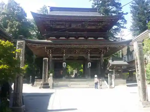 華厳寺の山門・神門