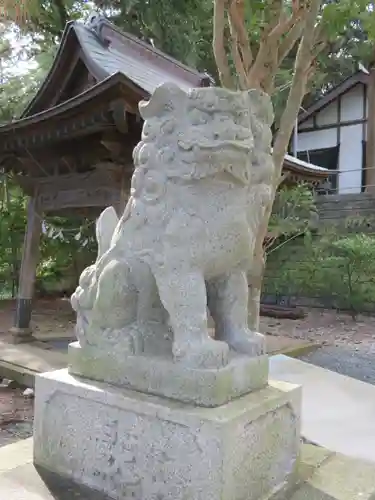 大頭龍神社の狛犬