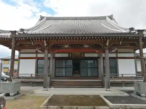 慈恩寺の本殿・本堂