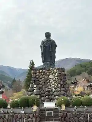 信濃比叡廣拯院の{uncategorized: "未分類", other: "その他", undefined: "問題あり", building: "その他建物", grave: "お墓", sacred_gate: "鳥居", guardian: "狛犬", statue: "像", buddha: "仏像", history: "歴史", nature: "自然", garden: "庭園", animal: "動物", pagoda: "塔", temizu: "手水舎", mountain_gate: "山門・神門", sanctuary: "本殿・本堂", subordinate: "末社・摂社", art: "芸術", scenery: "景色", jizo: "地蔵", ema: "絵馬", goshuin: "御朱印", omikuji: "おみくじ", items: "授与品その他", amulet: "お守り", goshuincho: "御朱印帳", eats: "食事", festival: "お祭り", votive_dance: "神楽", shichigosan: "七五三参", wedding: "結婚式", experience: "体験その他", initially: "初詣", around: "周辺", anti_infection: "感染症対策"}