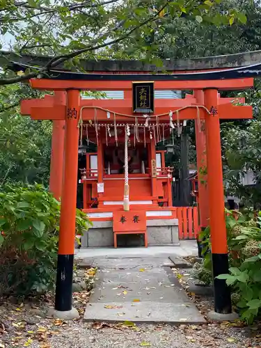 神泉苑の鳥居