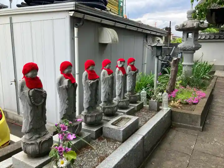 浄心寺の{uncategorized: "未分類", other: "その他", undefined: "問題あり", building: "その他建物", grave: "お墓", sacred_gate: "鳥居", guardian: "狛犬", statue: "像", buddha: "仏像", history: "歴史", nature: "自然", garden: "庭園", animal: "動物", pagoda: "塔", temizu: "手水舎", mountain_gate: "山門・神門", sanctuary: "本殿・本堂", subordinate: "末社・摂社", art: "芸術", scenery: "景色", jizo: "地蔵", ema: "絵馬", goshuin: "御朱印", omikuji: "おみくじ", items: "授与品その他", amulet: "お守り", goshuincho: "御朱印帳", eats: "食事", festival: "お祭り", votive_dance: "神楽", shichigosan: "七五三参", wedding: "結婚式", experience: "体験その他", initially: "初詣", around: "周辺", anti_infection: "感染症対策"}