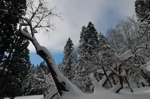 磐椅神社の自然