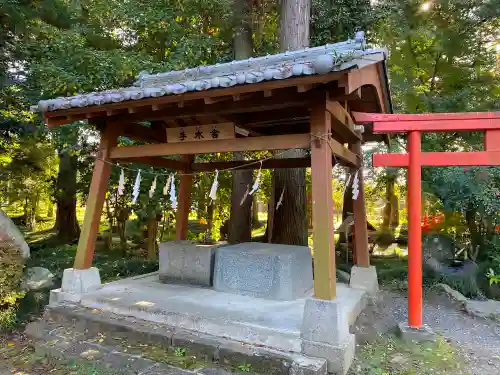 大神神社の手水舎