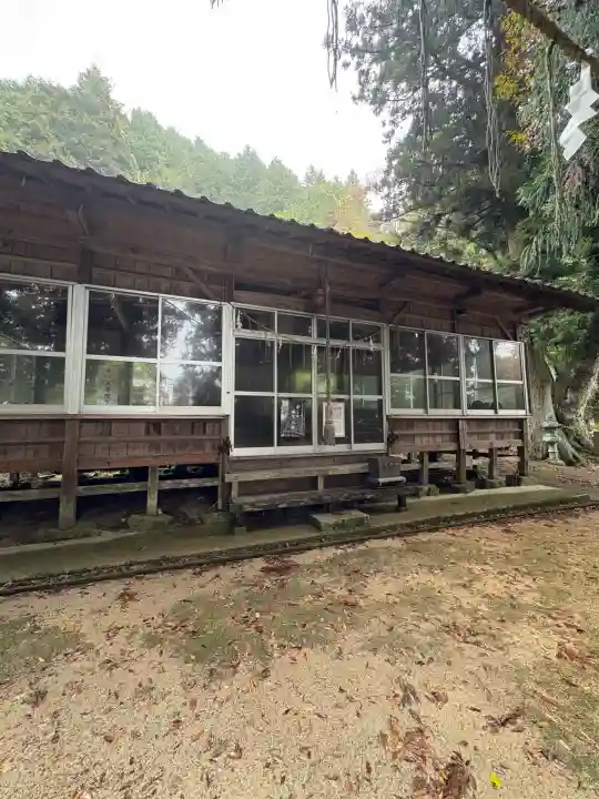 階見八幡神社の本殿・本堂