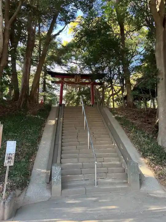 氷川女體神社の鳥居