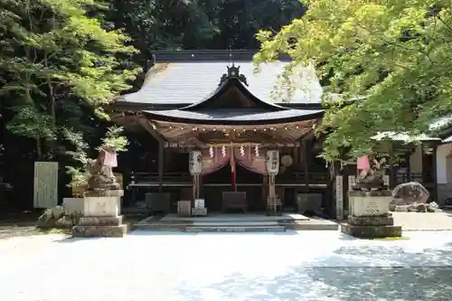 等彌神社の本殿