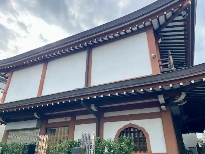 長寿寺の{uncategorized: "未分類", other: "その他", undefined: "問題あり", building: "その他建物", grave: "お墓", sacred_gate: "鳥居", guardian: "狛犬", statue: "像", buddha: "仏像", history: "歴史", nature: "自然", garden: "庭園", animal: "動物", pagoda: "塔", temizu: "手水舎", mountain_gate: "山門・神門", sanctuary: "本殿・本堂", subordinate: "末社・摂社", art: "芸術", scenery: "景色", jizo: "地蔵", ema: "絵馬", goshuin: "御朱印", omikuji: "おみくじ", items: "授与品その他", amulet: "お守り", goshuincho: "御朱印帳", eats: "食事", festival: "お祭り", votive_dance: "神楽", shichigosan: "七五三参", wedding: "結婚式", experience: "体験その他", initially: "初詣", around: "周辺", anti_infection: "感染症対策"}