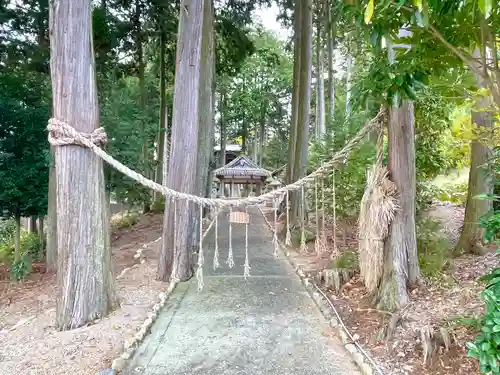 白鳥神社の建物その他