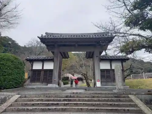 繁多寺の山門