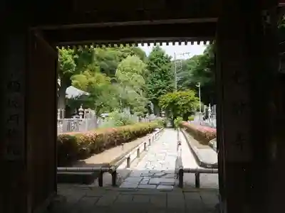 光触寺の山門・神門