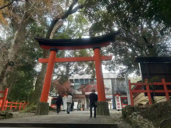 宇佐神宮の{uncategorized: "未分類", other: "その他", undefined: "問題あり", building: "その他建物", grave: "お墓", sacred_gate: "鳥居", guardian: "狛犬", statue: "像", buddha: "仏像", history: "歴史", nature: "自然", garden: "庭園", animal: "動物", pagoda: "塔", temizu: "手水舎", mountain_gate: "山門・神門", sanctuary: "本殿・本堂", subordinate: "末社・摂社", art: "芸術", scenery: "景色", jizo: "地蔵", ema: "絵馬", goshuin: "御朱印", omikuji: "おみくじ", items: "授与品その他", amulet: "お守り", goshuincho: "御朱印帳", eats: "食事", festival: "お祭り", votive_dance: "神楽", shichigosan: "七五三参", wedding: "結婚式", experience: "体験その他", initially: "初詣", around: "周辺", anti_infection: "感染症対策"}