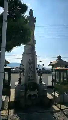 薬師院願成寺の{uncategorized: "未分類", other: "その他", undefined: "問題あり", building: "その他建物", grave: "お墓", sacred_gate: "鳥居", guardian: "狛犬", statue: "像", buddha: "仏像", history: "歴史", nature: "自然", garden: "庭園", animal: "動物", pagoda: "塔", temizu: "手水舎", mountain_gate: "山門・神門", sanctuary: "本殿・本堂", subordinate: "末社・摂社", art: "芸術", scenery: "景色", jizo: "地蔵", ema: "絵馬", goshuin: "御朱印", omikuji: "おみくじ", items: "授与品その他", amulet: "お守り", goshuincho: "御朱印帳", eats: "食事", festival: "お祭り", votive_dance: "神楽", shichigosan: "七五三参", wedding: "結婚式", experience: "体験その他", initially: "初詣", around: "周辺", anti_infection: "感染症対策"}