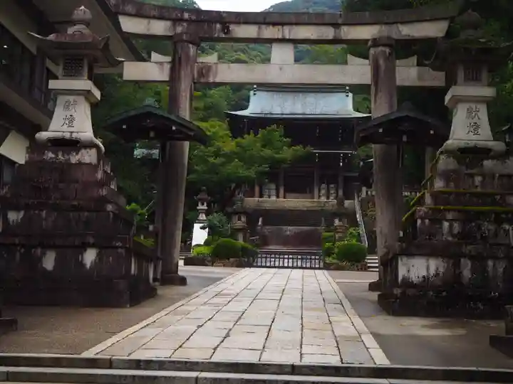 伊奈波神社の鳥居