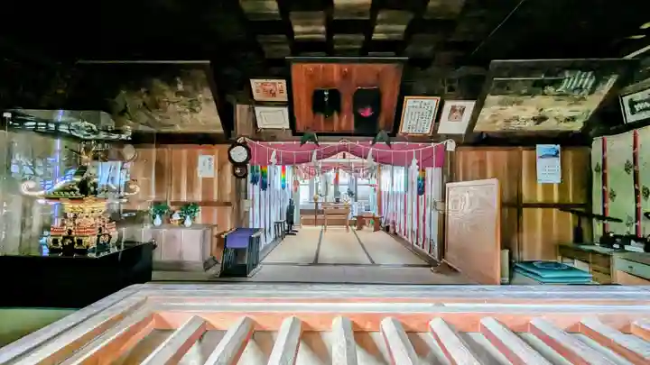 飯綱神社の本殿・本堂