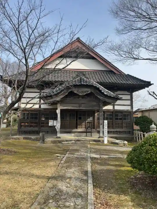 国分寺の本殿・本堂