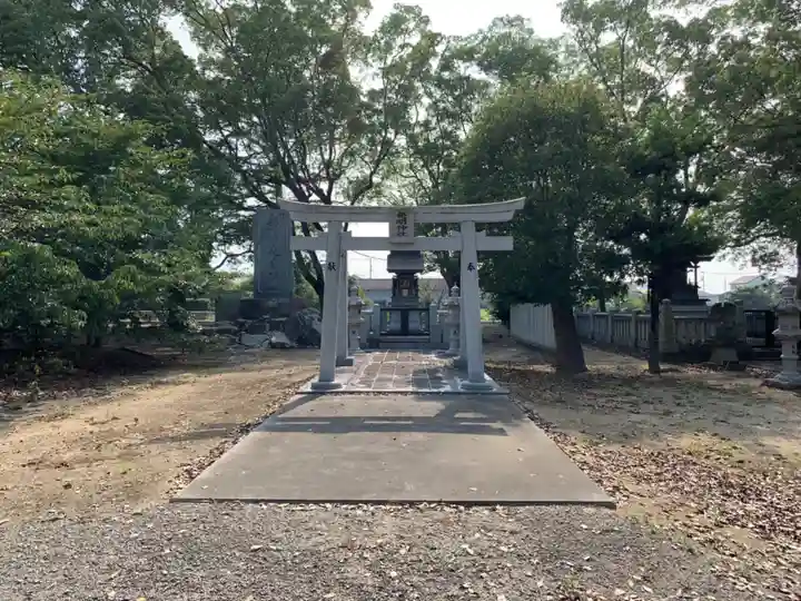 丸亀春日神社の鳥居