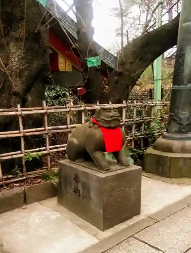 市谷亀岡八幡宮の狛犬