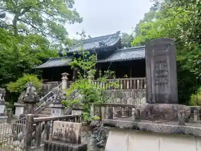 宇夫須奈神社（木曽川町）の{uncategorized: "未分類", other: "その他", undefined: "問題あり", building: "その他建物", grave: "お墓", sacred_gate: "鳥居", guardian: "狛犬", statue: "像", buddha: "仏像", history: "歴史", nature: "自然", garden: "庭園", animal: "動物", pagoda: "塔", temizu: "手水舎", mountain_gate: "山門・神門", sanctuary: "本殿・本堂", subordinate: "末社・摂社", art: "芸術", scenery: "景色", jizo: "地蔵", ema: "絵馬", goshuin: "御朱印", omikuji: "おみくじ", items: "授与品その他", amulet: "お守り", goshuincho: "御朱印帳", eats: "食事", festival: "お祭り", votive_dance: "神楽", shichigosan: "七五三参", wedding: "結婚式", experience: "体験その他", initially: "初詣", around: "周辺", anti_infection: "感染症対策"}