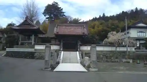 常円寺の山門