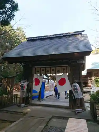鎌田神明宮の山門・神門