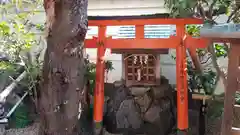 お登勢明神の末社