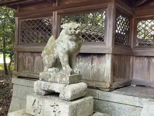 宇賀神社の狛犬
