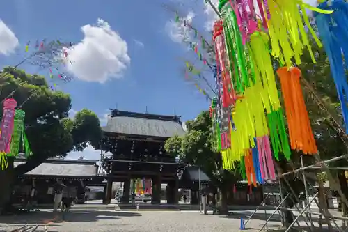 真清田神社の山門・神門