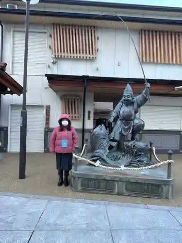 布施戎神社の像