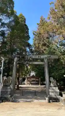 建部日吉神社の{uncategorized: "未分類", other: "その他", undefined: "問題あり", building: "その他建物", grave: "お墓", sacred_gate: "鳥居", guardian: "狛犬", statue: "像", buddha: "仏像", history: "歴史", nature: "自然", garden: "庭園", animal: "動物", pagoda: "塔", temizu: "手水舎", mountain_gate: "山門・神門", sanctuary: "本殿・本堂", subordinate: "末社・摂社", art: "芸術", scenery: "景色", jizo: "地蔵", ema: "絵馬", goshuin: "御朱印", omikuji: "おみくじ", items: "授与品その他", amulet: "お守り", goshuincho: "御朱印帳", eats: "食事", festival: "お祭り", votive_dance: "神楽", shichigosan: "七五三参", wedding: "結婚式", experience: "体験その他", initially: "初詣", around: "周辺", anti_infection: "感染症対策"}