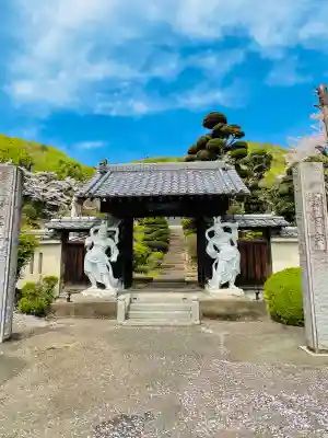 清雲寺の{uncategorized: "未分類", other: "その他", undefined: "問題あり", building: "その他建物", grave: "お墓", sacred_gate: "鳥居", guardian: "狛犬", statue: "像", buddha: "仏像", history: "歴史", nature: "自然", garden: "庭園", animal: "動物", pagoda: "塔", temizu: "手水舎", mountain_gate: "山門・神門", sanctuary: "本殿・本堂", subordinate: "末社・摂社", art: "芸術", scenery: "景色", jizo: "地蔵", ema: "絵馬", goshuin: "御朱印", omikuji: "おみくじ", items: "授与品その他", amulet: "お守り", goshuincho: "御朱印帳", eats: "食事", festival: "お祭り", votive_dance: "神楽", shichigosan: "七五三参", wedding: "結婚式", experience: "体験その他", initially: "初詣", around: "周辺", anti_infection: "感染症対策"}