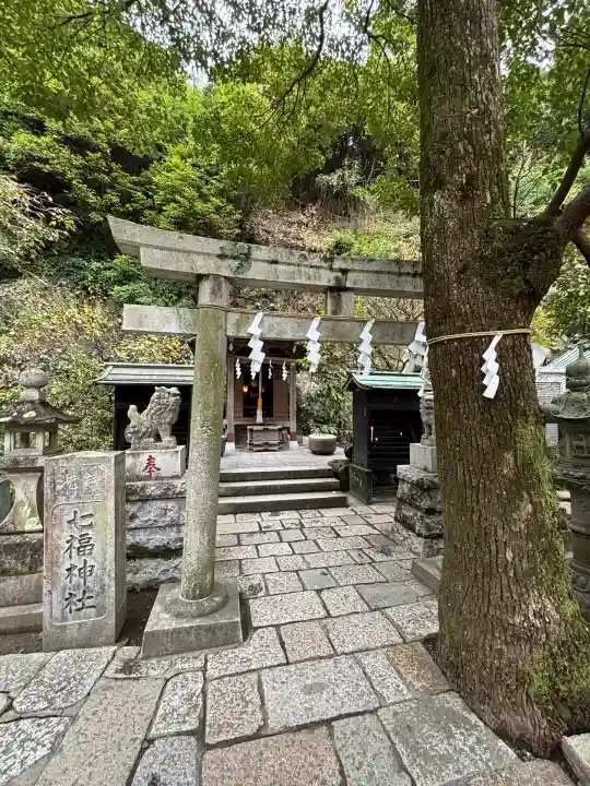 銭洗弁財天宇賀福神社(神奈川県)
