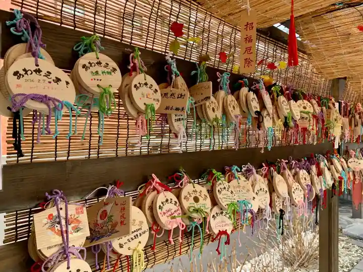 仙台大神宮の{uncategorized: "未分類", other: "その他", undefined: "問題あり", building: "その他建物", grave: "お墓", sacred_gate: "鳥居", guardian: "狛犬", statue: "像", buddha: "仏像", history: "歴史", nature: "自然", garden: "庭園", animal: "動物", pagoda: "塔", temizu: "手水舎", mountain_gate: "山門・神門", sanctuary: "本殿・本堂", subordinate: "末社・摂社", art: "芸術", scenery: "景色", jizo: "地蔵", ema: "絵馬", goshuin: "御朱印", omikuji: "おみくじ", items: "授与品その他", amulet: "お守り", goshuincho: "御朱印帳", eats: "食事", festival: "お祭り", votive_dance: "神楽", shichigosan: "七五三参", wedding: "結婚式", experience: "体験その他", initially: "初詣", around: "周辺", anti_infection: "感染症対策"}