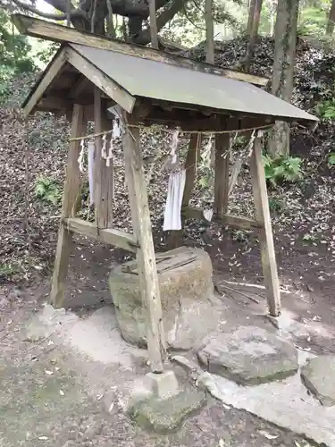 天志良波神社の手水舎