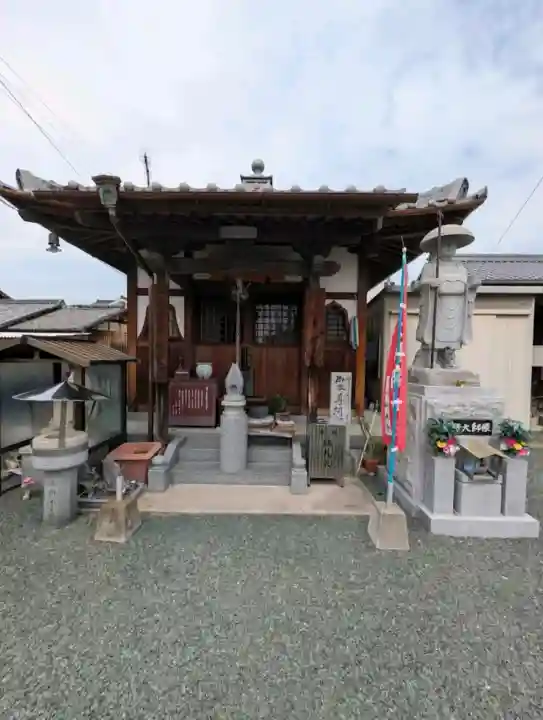 高音寺の{uncategorized: "未分類", other: "その他", undefined: "問題あり", building: "その他建物", grave: "お墓", sacred_gate: "鳥居", guardian: "狛犬", statue: "像", buddha: "仏像", history: "歴史", nature: "自然", garden: "庭園", animal: "動物", pagoda: "塔", temizu: "手水舎", mountain_gate: "山門・神門", sanctuary: "本殿・本堂", subordinate: "末社・摂社", art: "芸術", scenery: "景色", jizo: "地蔵", ema: "絵馬", goshuin: "御朱印", omikuji: "おみくじ", items: "授与品その他", amulet: "お守り", goshuincho: "御朱印帳", eats: "食事", festival: "お祭り", votive_dance: "神楽", shichigosan: "七五三参", wedding: "結婚式", experience: "体験その他", initially: "初詣", around: "周辺", anti_infection: "感染症対策"}