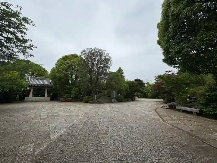 龍雲寺の{uncategorized: "未分類", other: "その他", undefined: "問題あり", building: "その他建物", grave: "お墓", sacred_gate: "鳥居", guardian: "狛犬", statue: "像", buddha: "仏像", history: "歴史", nature: "自然", garden: "庭園", animal: "動物", pagoda: "塔", temizu: "手水舎", mountain_gate: "山門・神門", sanctuary: "本殿・本堂", subordinate: "末社・摂社", art: "芸術", scenery: "景色", jizo: "地蔵", ema: "絵馬", goshuin: "御朱印", omikuji: "おみくじ", items: "授与品その他", amulet: "お守り", goshuincho: "御朱印帳", eats: "食事", festival: "お祭り", votive_dance: "神楽", shichigosan: "七五三参", wedding: "結婚式", experience: "体験その他", initially: "初詣", around: "周辺", anti_infection: "感染症対策"}