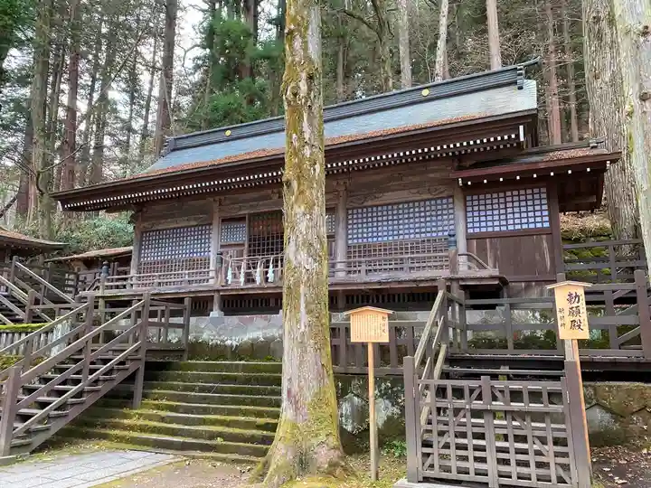 諏訪大社の本殿・本堂