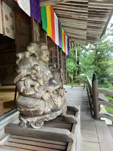 宝珠山 立石寺の像