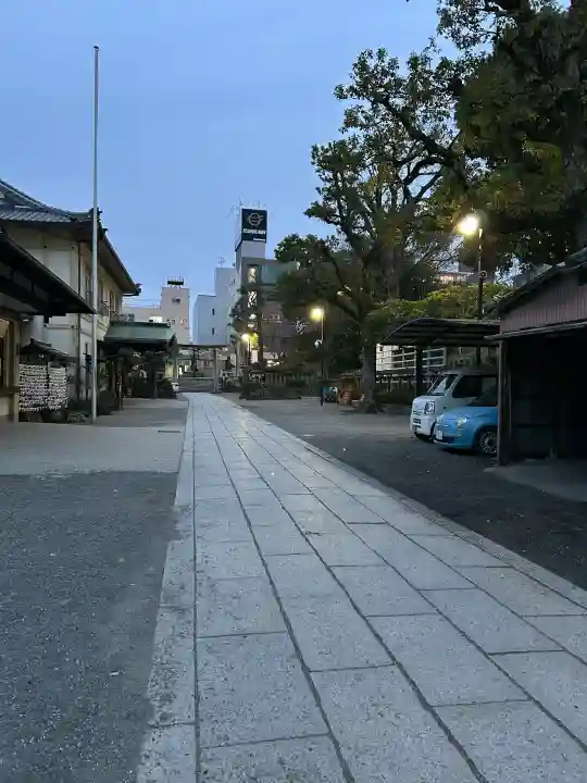 茨木神社の{uncategorized: "未分類", other: "その他", undefined: "問題あり", building: "その他建物", grave: "お墓", sacred_gate: "鳥居", guardian: "狛犬", statue: "像", buddha: "仏像", history: "歴史", nature: "自然", garden: "庭園", animal: "動物", pagoda: "塔", temizu: "手水舎", mountain_gate: "山門・神門", sanctuary: "本殿・本堂", subordinate: "末社・摂社", art: "芸術", scenery: "景色", jizo: "地蔵", ema: "絵馬", goshuin: "御朱印", omikuji: "おみくじ", items: "授与品その他", amulet: "お守り", goshuincho: "御朱印帳", eats: "食事", festival: "お祭り", votive_dance: "神楽", shichigosan: "七五三参", wedding: "結婚式", experience: "体験その他", initially: "初詣", around: "周辺", anti_infection: "感染症対策"}