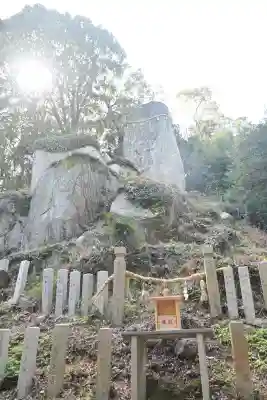 岩上神社の{uncategorized: "未分類", other: "その他", undefined: "問題あり", building: "その他建物", grave: "お墓", sacred_gate: "鳥居", guardian: "狛犬", statue: "像", buddha: "仏像", history: "歴史", nature: "自然", garden: "庭園", animal: "動物", pagoda: "塔", temizu: "手水舎", mountain_gate: "山門・神門", sanctuary: "本殿・本堂", subordinate: "末社・摂社", art: "芸術", scenery: "景色", jizo: "地蔵", ema: "絵馬", goshuin: "御朱印", omikuji: "おみくじ", items: "授与品その他", amulet: "お守り", goshuincho: "御朱印帳", eats: "食事", festival: "お祭り", votive_dance: "神楽", shichigosan: "七五三参", wedding: "結婚式", experience: "体験その他", initially: "初詣", around: "周辺", anti_infection: "感染症対策"}