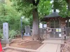 鳩森八幡神社の末社