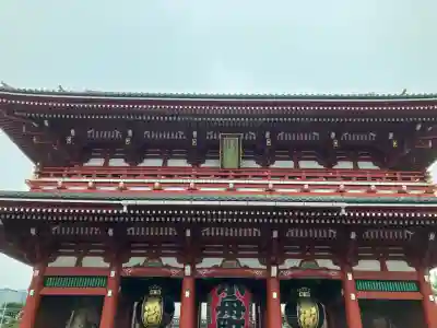 浅草寺の山門・神門