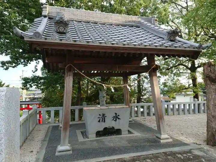八幡社 (堤町)の手水舎
