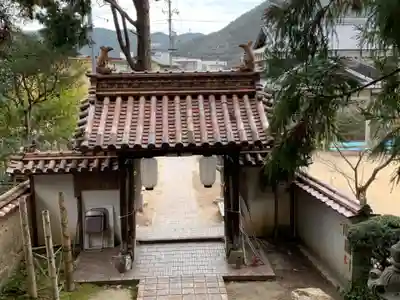 天津神社の山門・神門