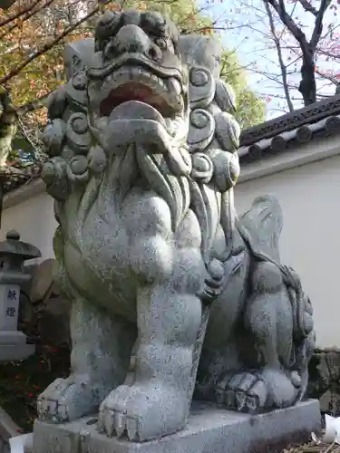 岩屋神社の狛犬