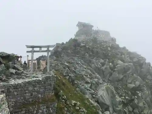 雄山神社峰本社の鳥居