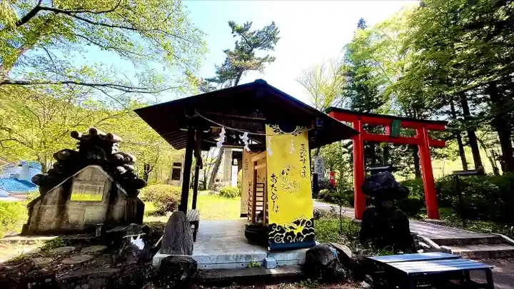 山家神社の末社・摂社