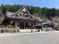 久遠寺の本殿・本堂
