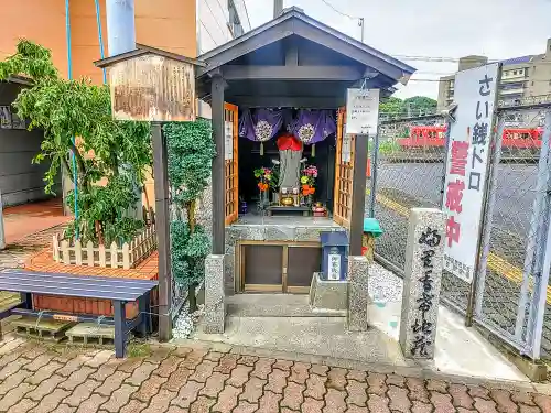 婦里香希地蔵の本殿・本堂